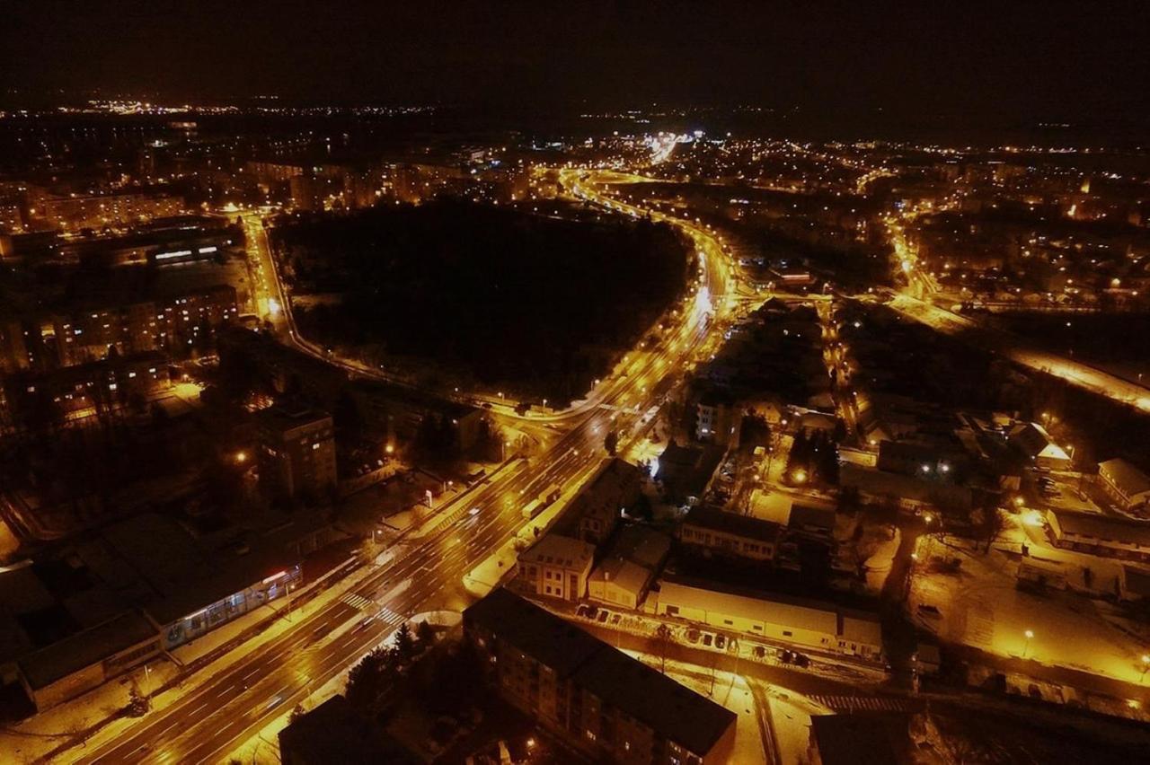 Amira Apartman Komarno Bagian luar foto